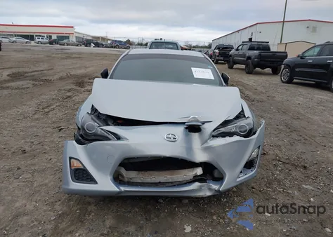 2013 Toyota Scion Fr-S z USA, uszkodzony, nr VIN JF1ZNAA15D2729908